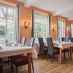 ホテル Boutique-hotel Weigels Bergfreiheit 3*